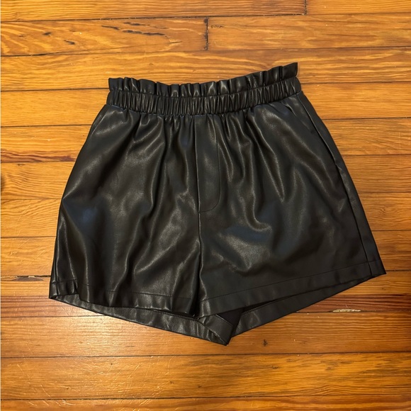Steve Madden Leather Shorts - Picture 1 of 2
